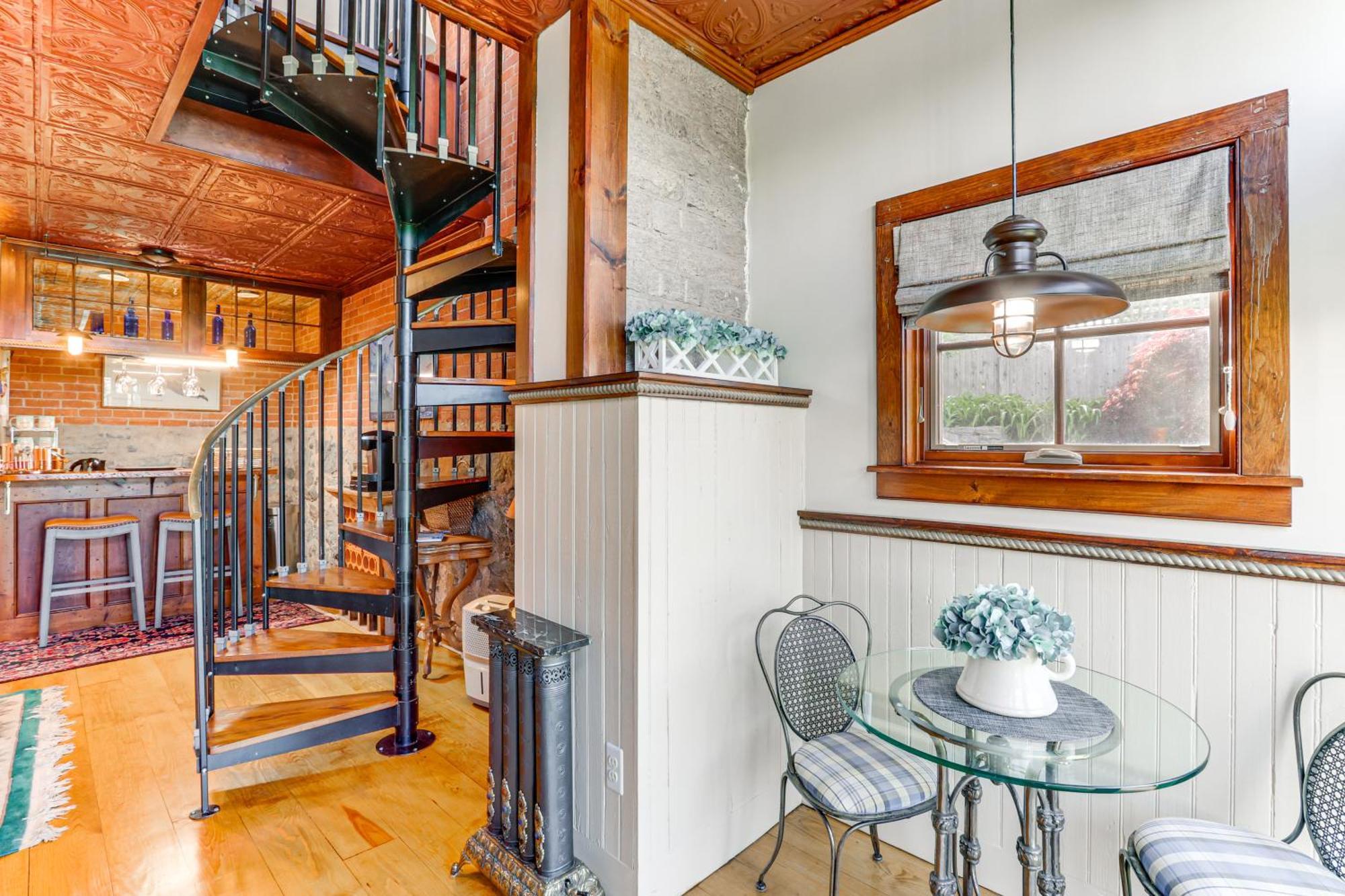 Downtown Essex Apartment - Steps To River! מראה חיצוני תמונה