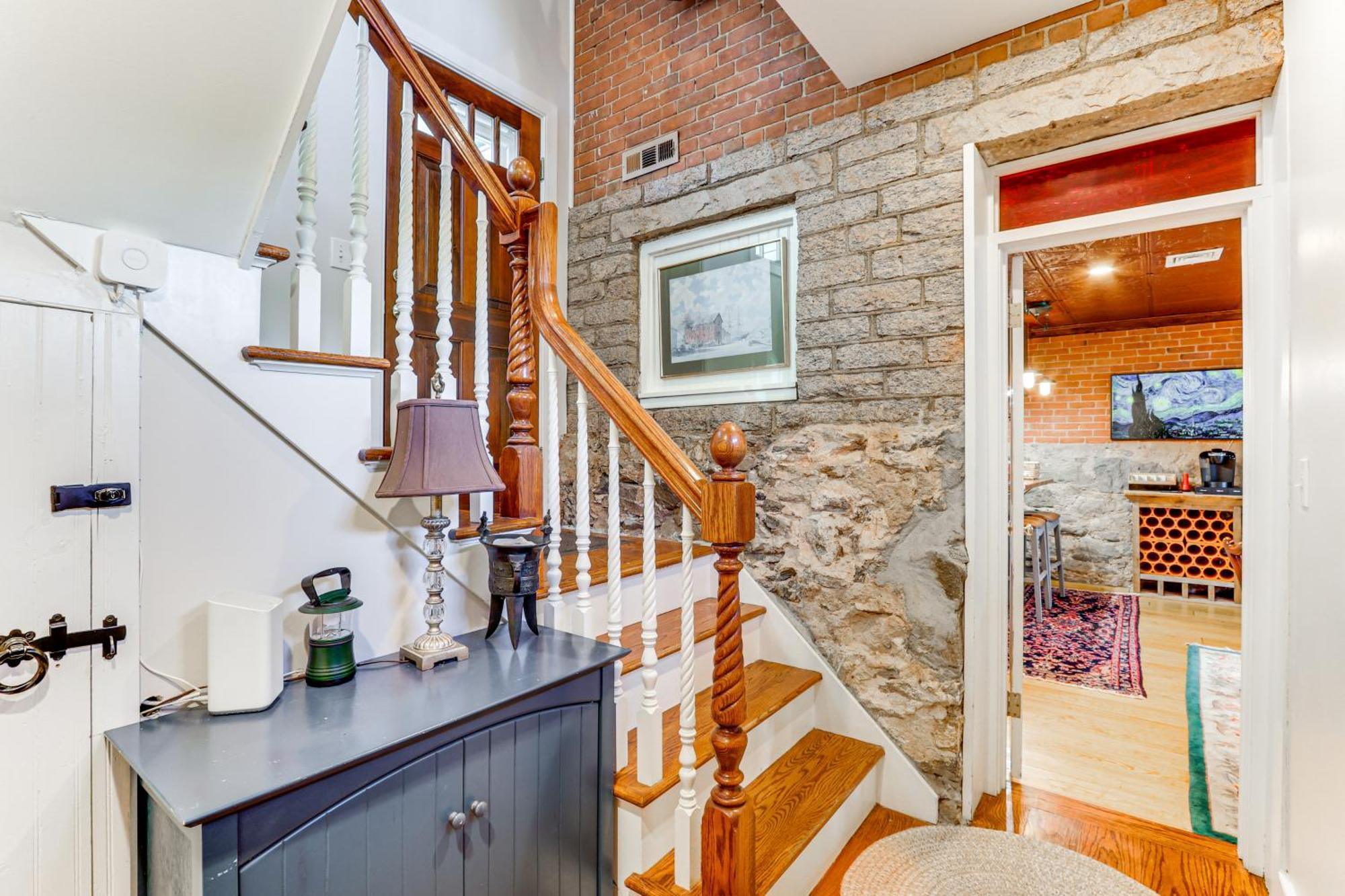 Downtown Essex Apartment - Steps To River! מראה חיצוני תמונה